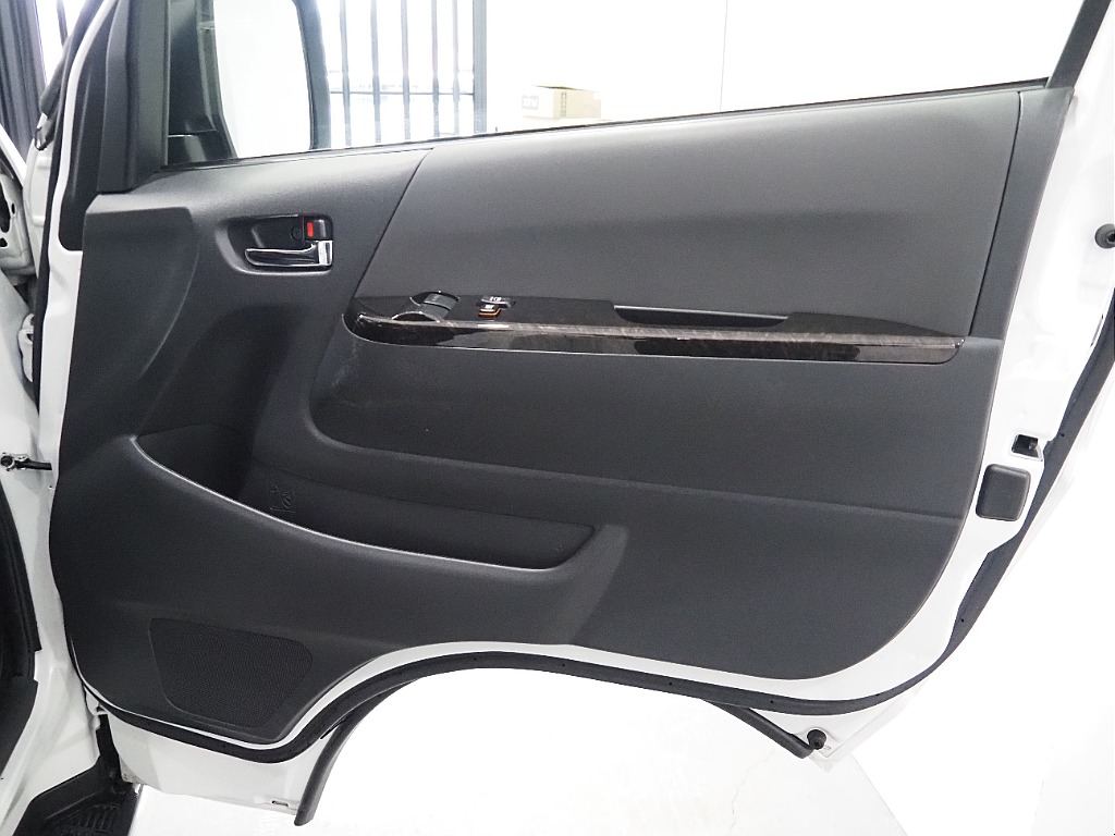 【R４年式/ハイエースバン/DARKPRIMEⅡ/フローリング施工】リア5面カーテン♪【全国納車可能】