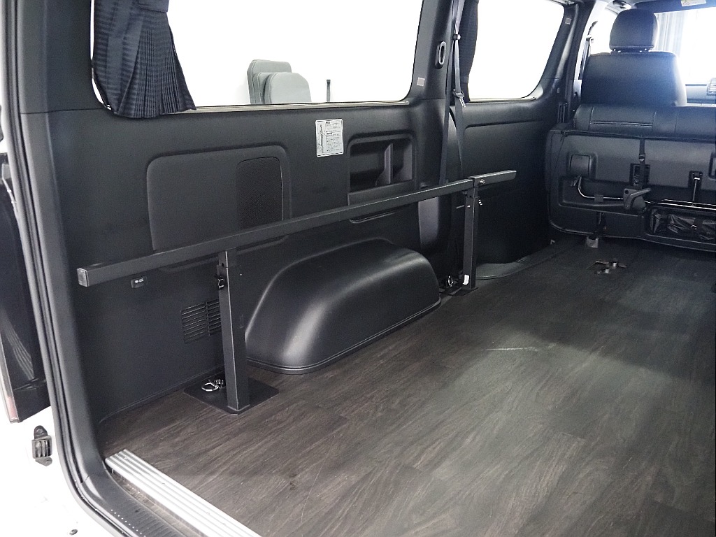 【R４年式/ハイエースバン/DARKPRIMEⅡ/フローリング施工】リア5面カーテン♪【全国納車可能】