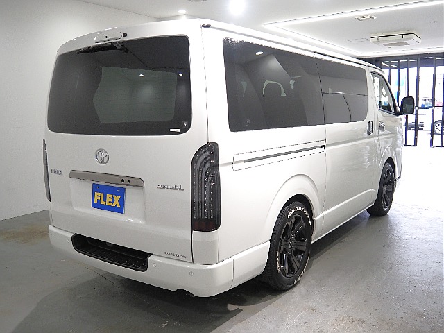 【R４年式/ハイエースバン/DARKPRIMEⅡ/フローリング施工】リア5面カーテン♪【全国納車可能】