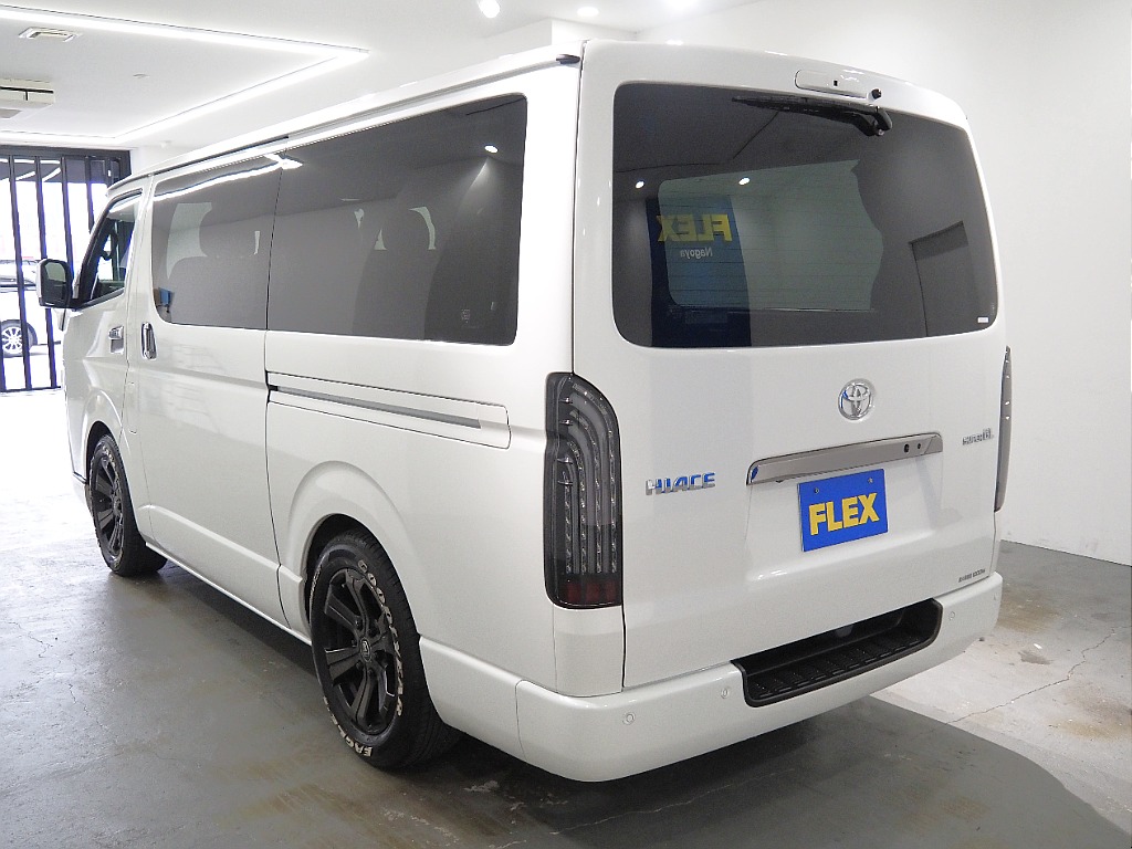 【R４年式/ハイエースバン/DARKPRIMEⅡ/フローリング施工】リア5面カーテン♪【全国納車可能】