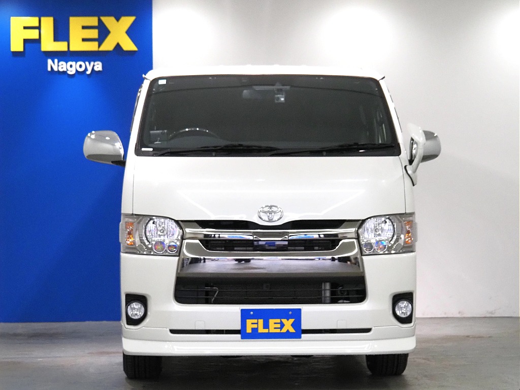 トヨタ レジアスエース(2枚目)
