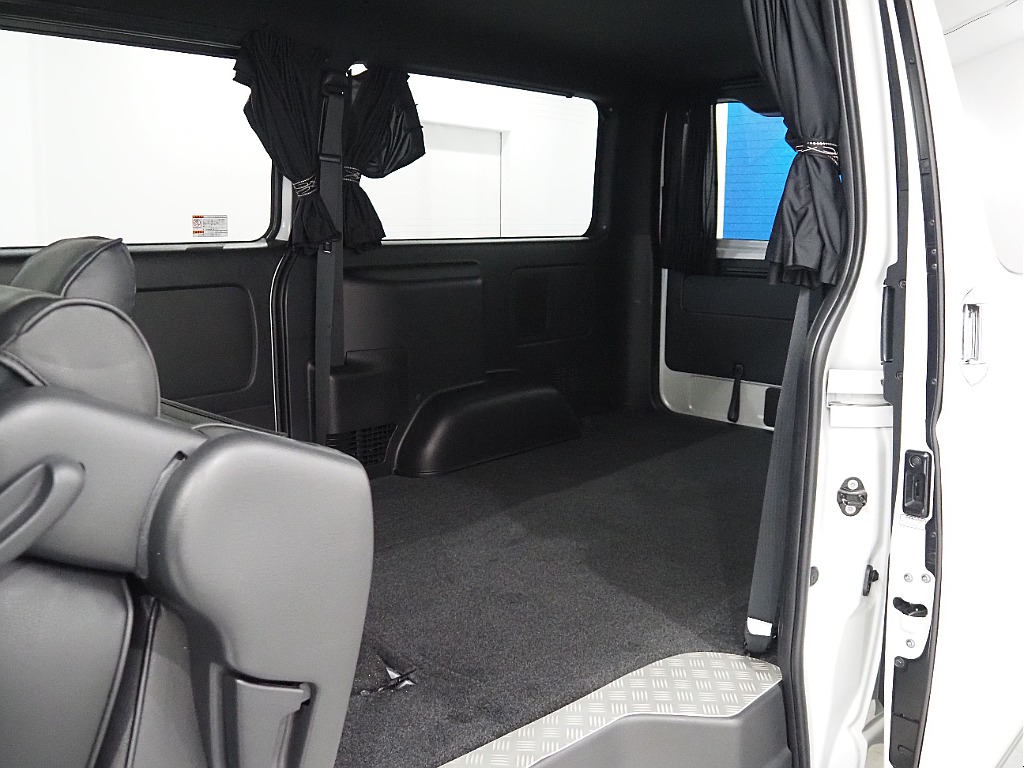 トヨタ レジアスエース(16枚目)