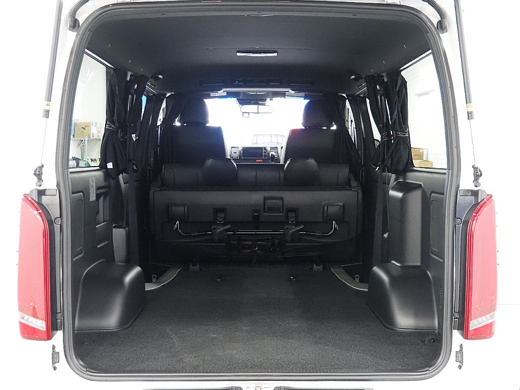 トヨタ レジアスエース(18枚目)