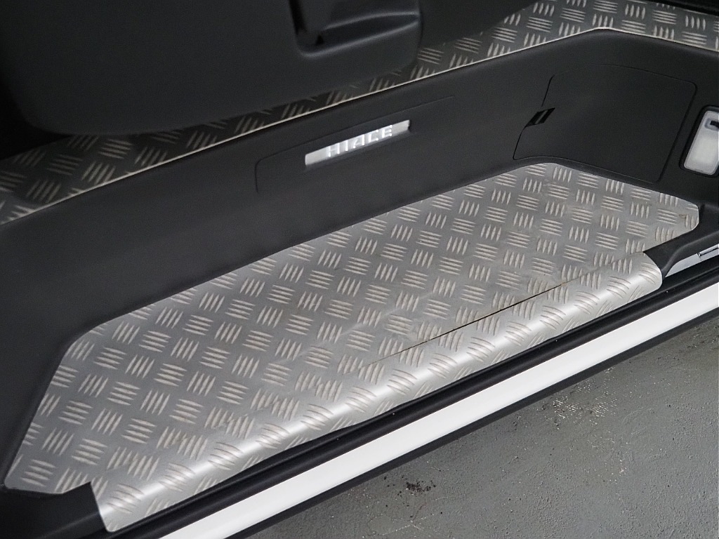 【5型/ディーゼル4WD/DARKRIMEⅡ/両側パワースライドドア】お買い得車両！新品パーツ多数インストール！【全国納車可能】