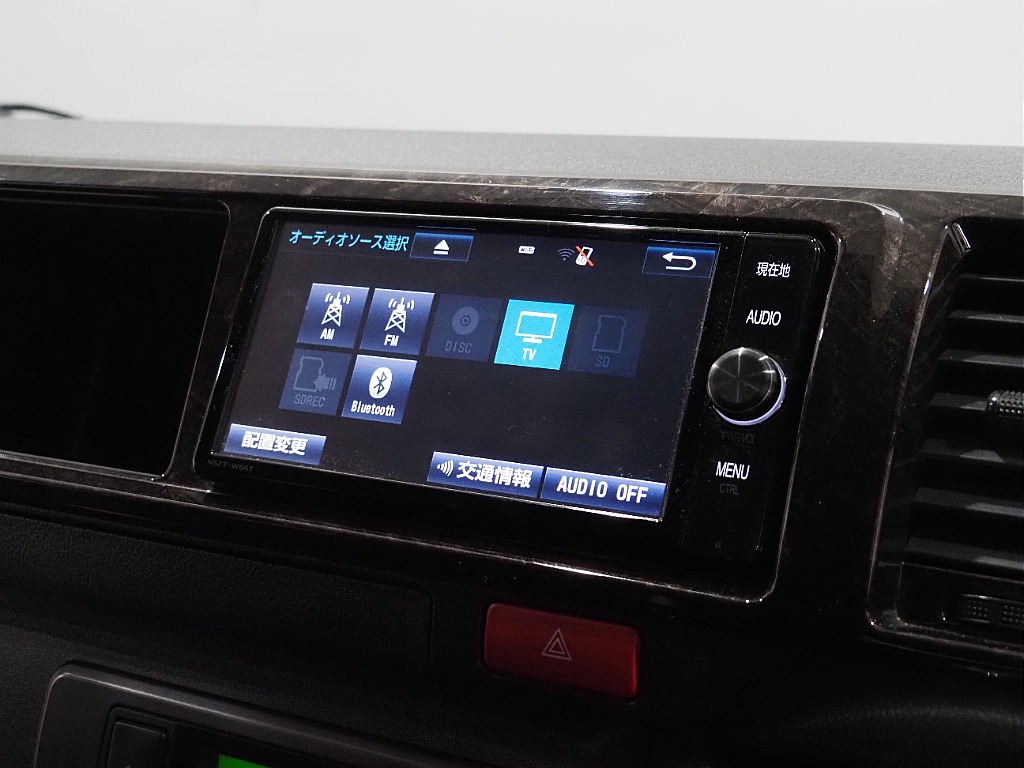 【H30年式/ハイエースワイドバン/ガソリン2.7L4WD/両側小窓付き】フローリング×ベッドキッド