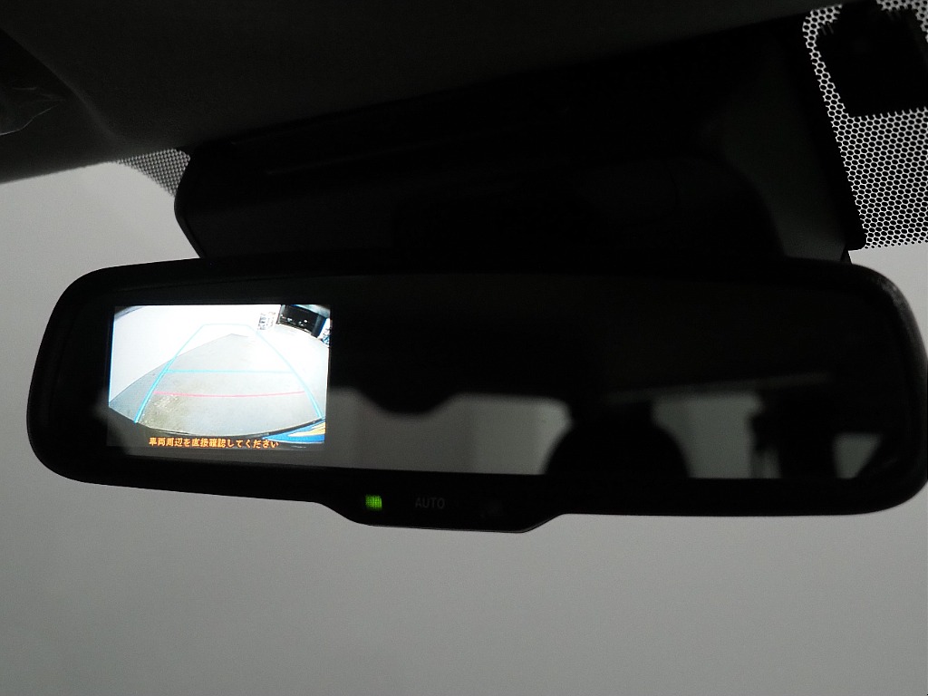 【H30年式/ハイエースワイドバン/ガソリン2.7L4WD/両側小窓付き】フローリング×ベッドキッド