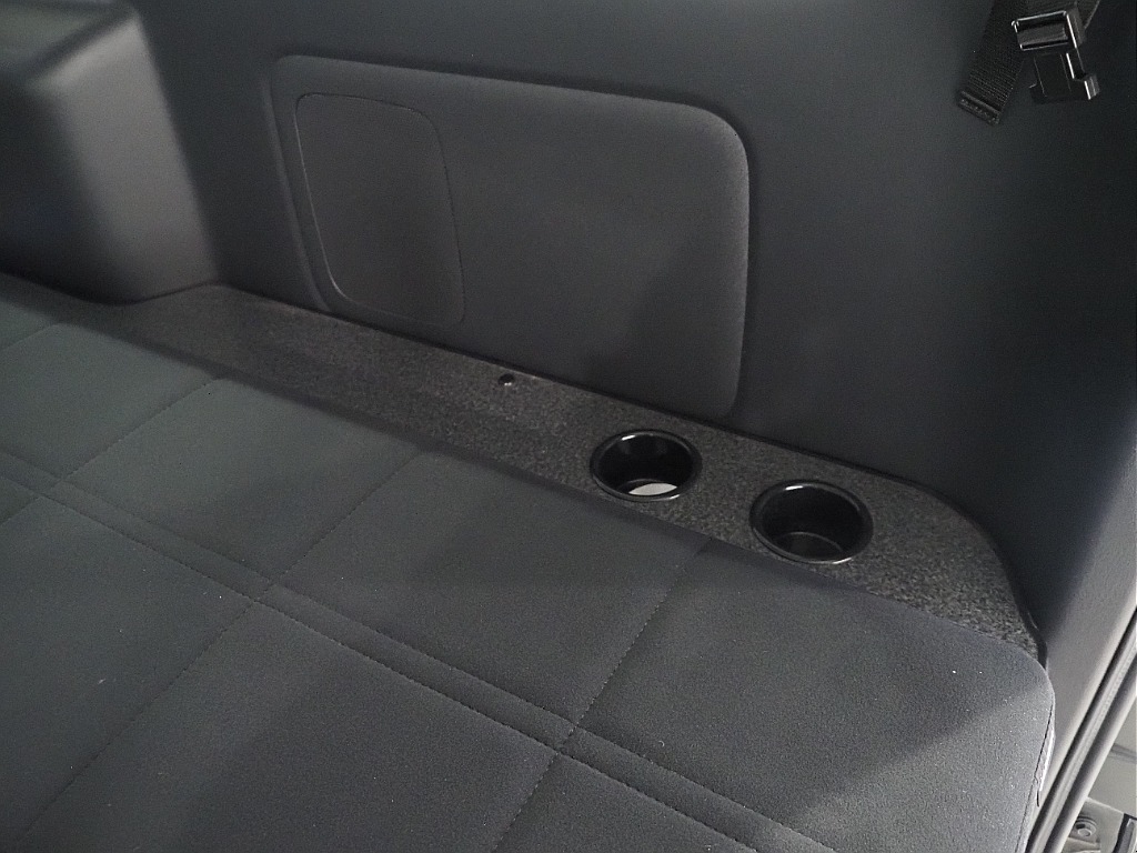 【H30年式/ハイエースワイドバン/ガソリン2.7L4WD/両側小窓付き】フローリング×ベッドキッド