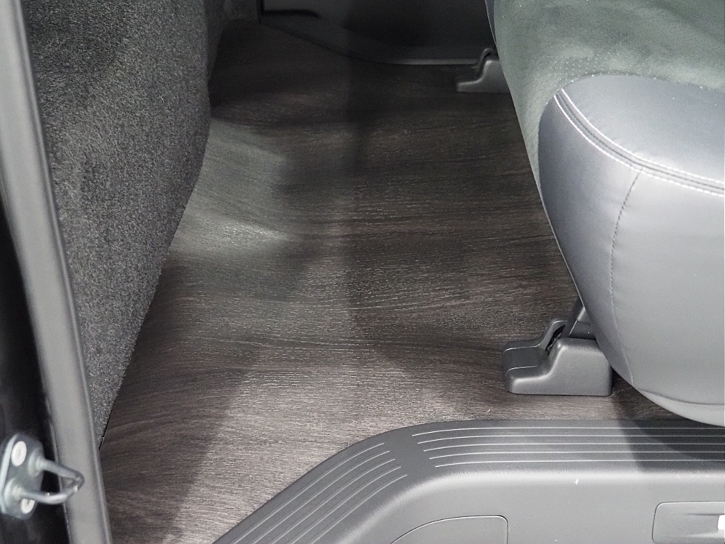 【R5年式/ディーゼル4WD/DARKPRIMEⅡ】BLACKEDITION♪【全国納車可能】