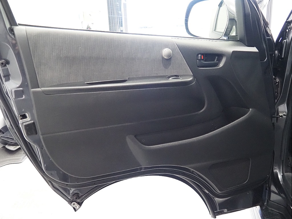 【3型/厳選仕入れH24年】スーパーお買い得車両！新品パーツ多数インストール！５人乗りスーパーＧＬ！【全国納車可能】