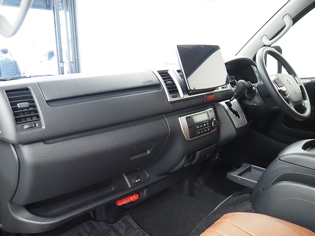 【登録済未使用車/R7年式/アースカラーパッケージ/ガソリン】BLACKEDITION×オフロード【全国納車可能