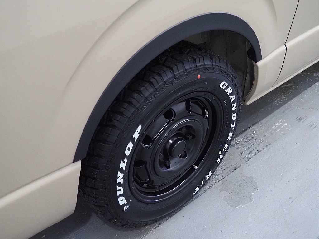 【登録済未使用車/R7年式/アースカラーパッケージ/ガソリン】BLACKEDITION×オフロード【全国納車可能