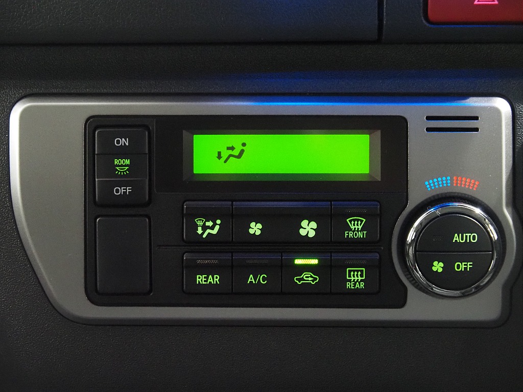 R4年式/グランドキャビン/4WD/３ナンバー10人乗り】ベージュメタリック×オフロードPKG【全国納車可能】