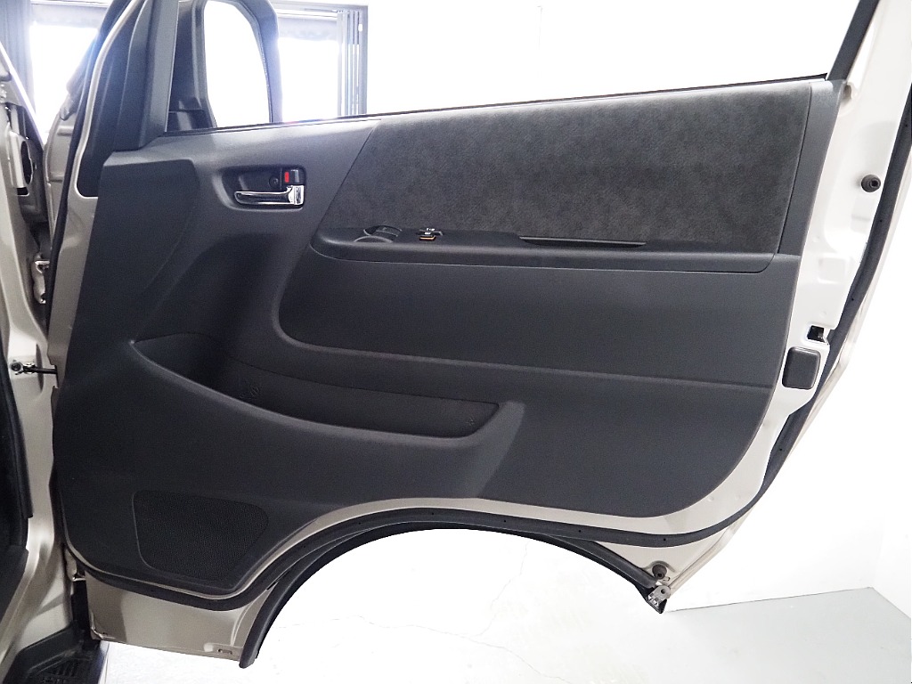 R4年式/グランドキャビン/4WD/３ナンバー10人乗り】ベージュメタリック×オフロードPKG【全国納車可能】