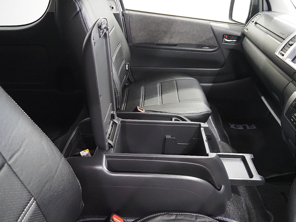 R4年式/グランドキャビン/4WD/３ナンバー10人乗り】ベージュメタリック×オフロードPKG【全国納車可能】