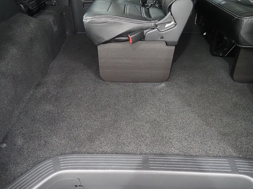 R4年式/グランドキャビン/4WD/３ナンバー10人乗り】ベージュメタリック×オフロードPKG【全国納車可能】