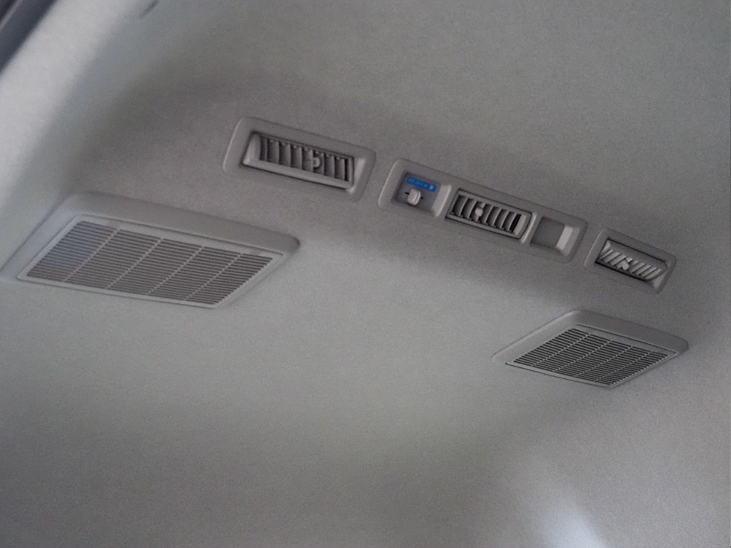 R4年式/グランドキャビン/4WD/３ナンバー10人乗り】ベージュメタリック×オフロードPKG【全国納車可能】