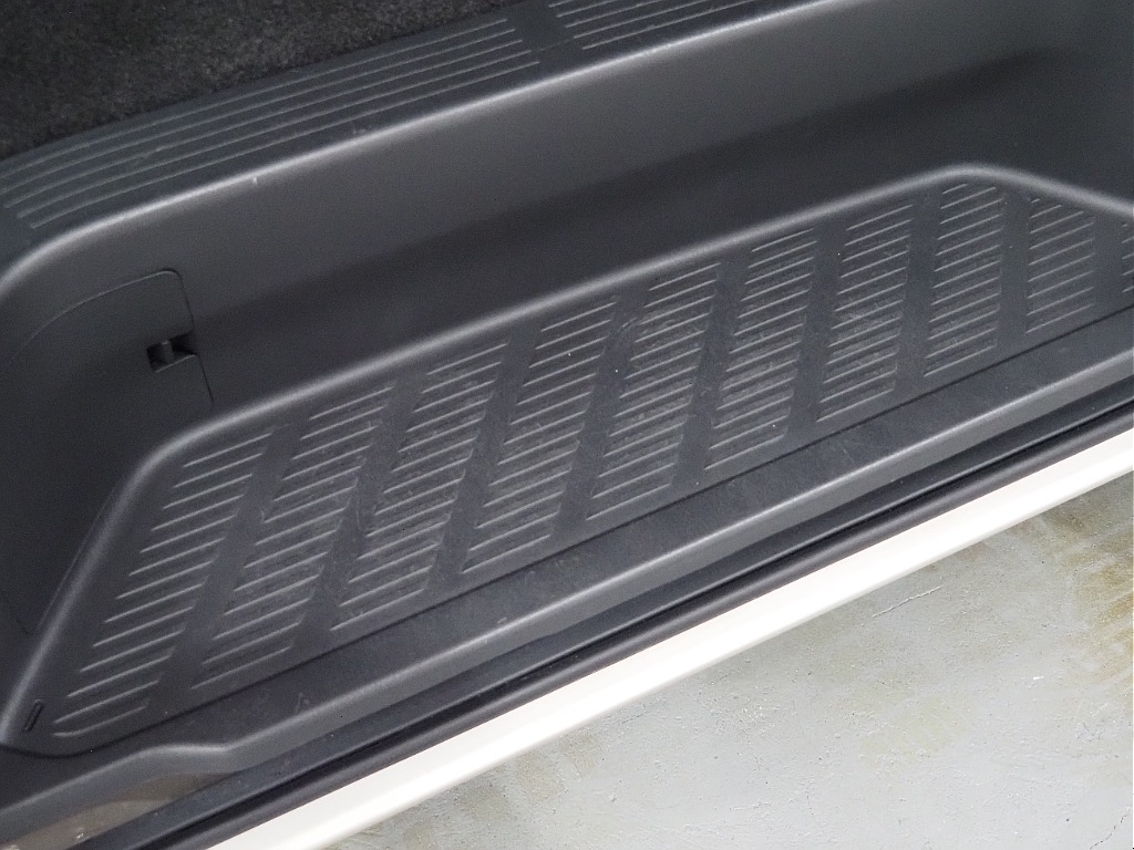 R4年式/グランドキャビン/4WD/３ナンバー10人乗り】ベージュメタリック×オフロードPKG【全国納車可能】