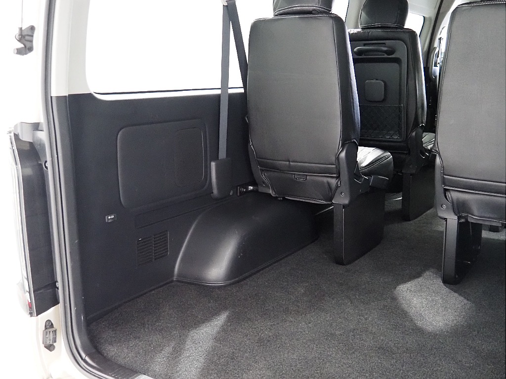 R4年式/グランドキャビン/4WD/３ナンバー10人乗り】ベージュメタリック×オフロードPKG【全国納車可能】