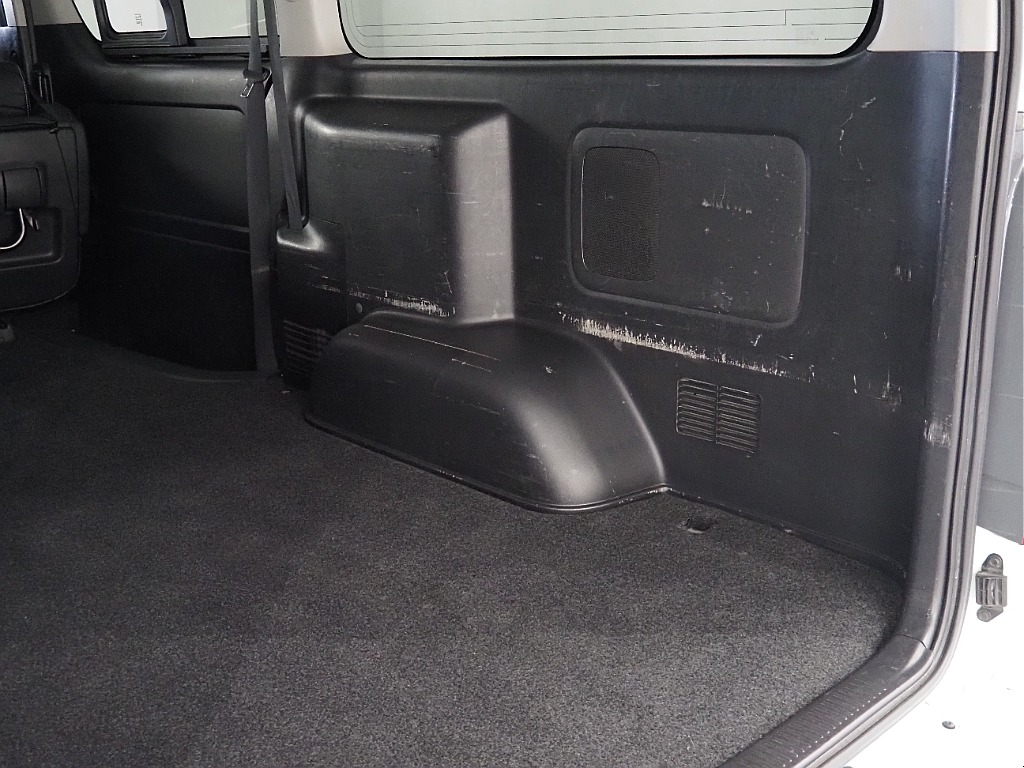 【R4年式/ハイエースバン/ディーゼル4WD】買取直販の為、お買い得価格にて展示中！！【全国納車可能】