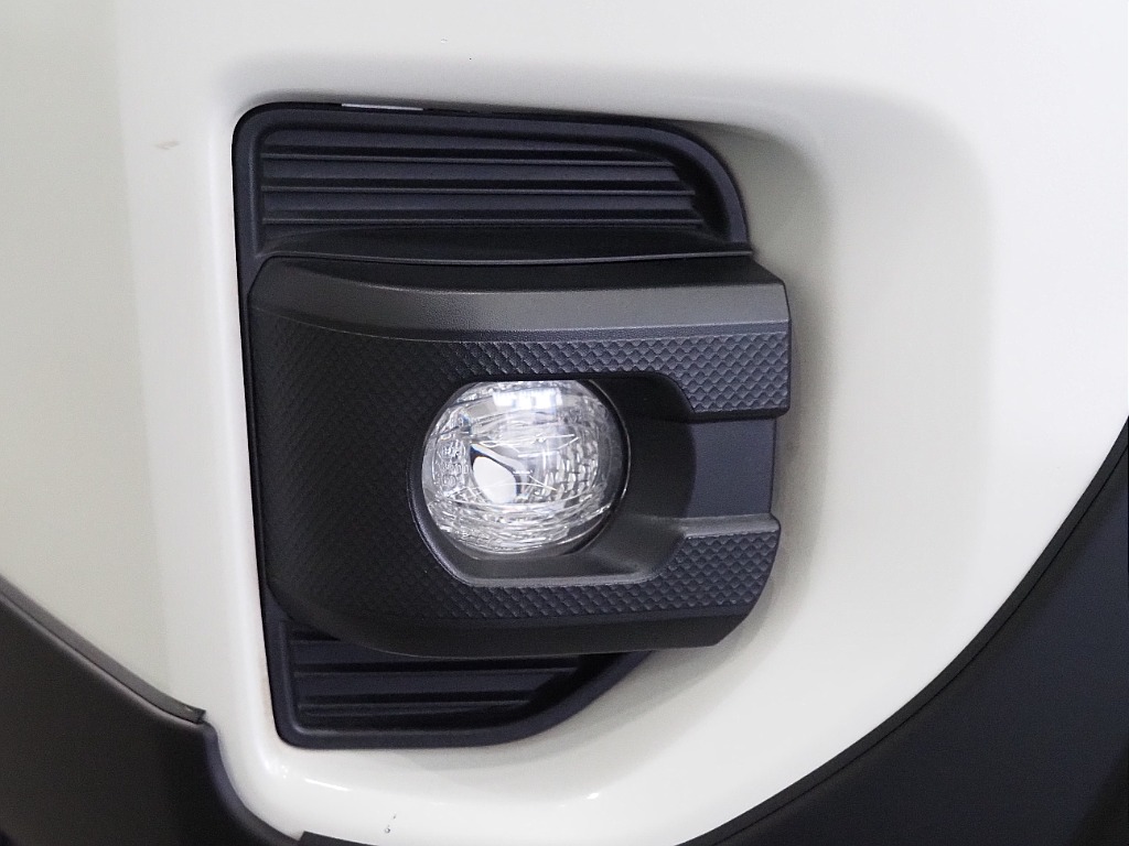 【R4年式/ハイエースバン/ディーゼル4WD】買取直販の為、お買い得価格にて展示中！！【全国納車可能】