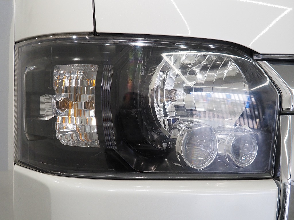 【R4年式/ハイエースバン/ディーゼル4WD】買取直販の為、お買い得価格にて展示中！！【全国納車可能】