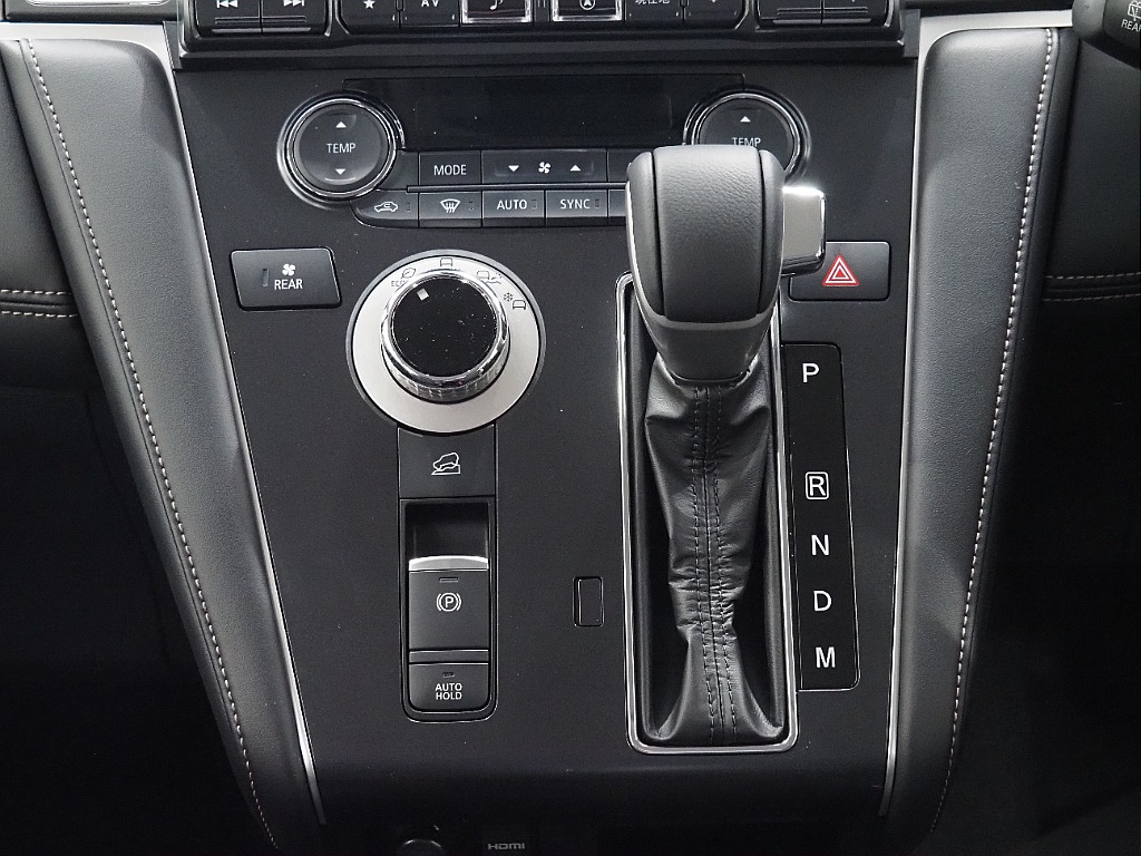 【新車/MCチェンジモデルデリカ/ディーゼル/4WD】リフトアップカスタムにて完成♪【全国納車可能】