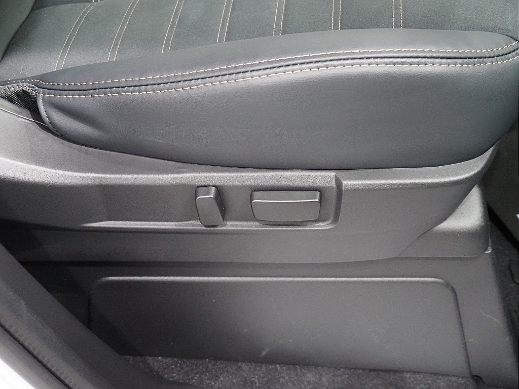 【新車/MCチェンジモデルデリカ/ディーゼル/4WD】リフトアップカスタムにて完成♪【全国納車可能】