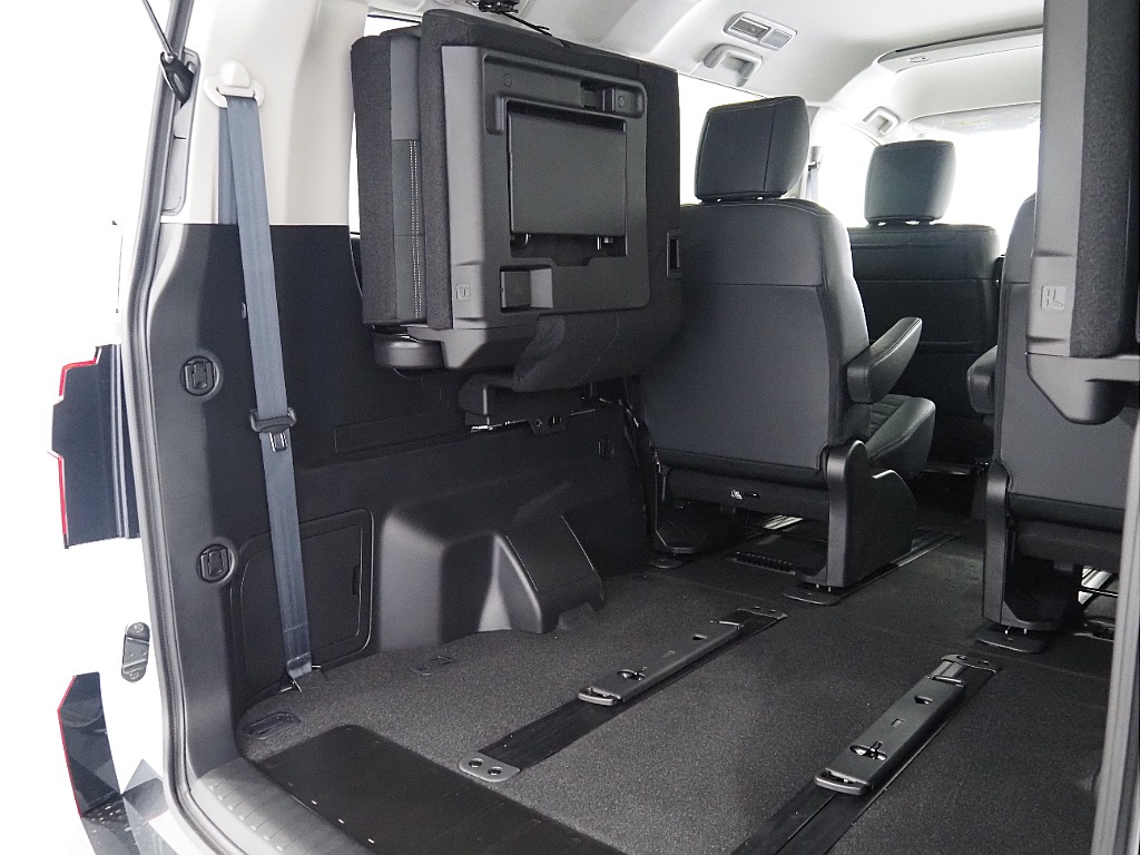 【新車/MCチェンジモデルデリカ/ディーゼル/4WD】リフトアップカスタムにて完成♪【全国納車可能】