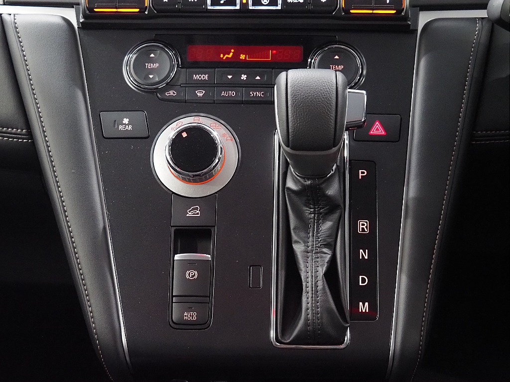 【新車/MCチェンジモデルデリカ/ディーゼル/4WD】リフトアップカスタムにて完成♪【全国納車可能】