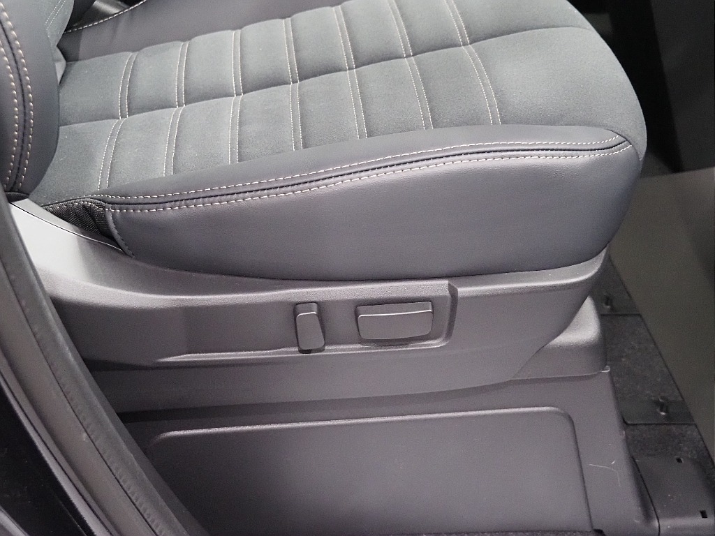 【新車/MCチェンジモデルデリカ/ディーゼル/4WD】リフトアップカスタムにて完成♪【全国納車可能】