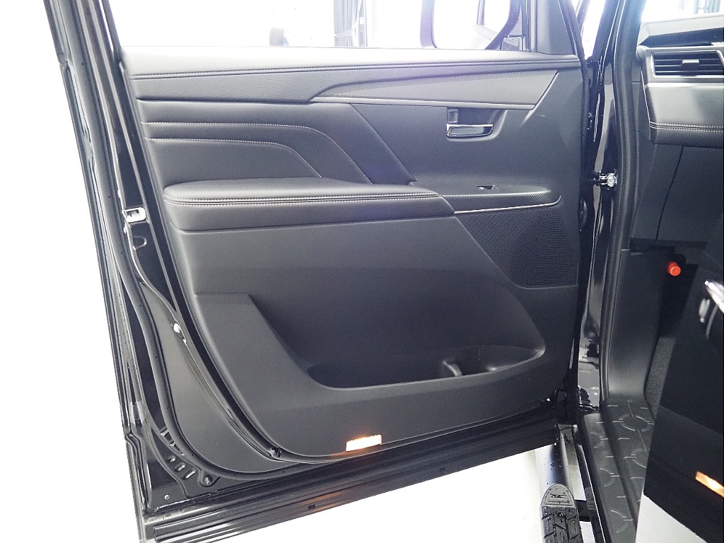 【新車/MCチェンジモデルデリカ/ディーゼル/4WD】リフトアップカスタムにて完成♪【全国納車可能】