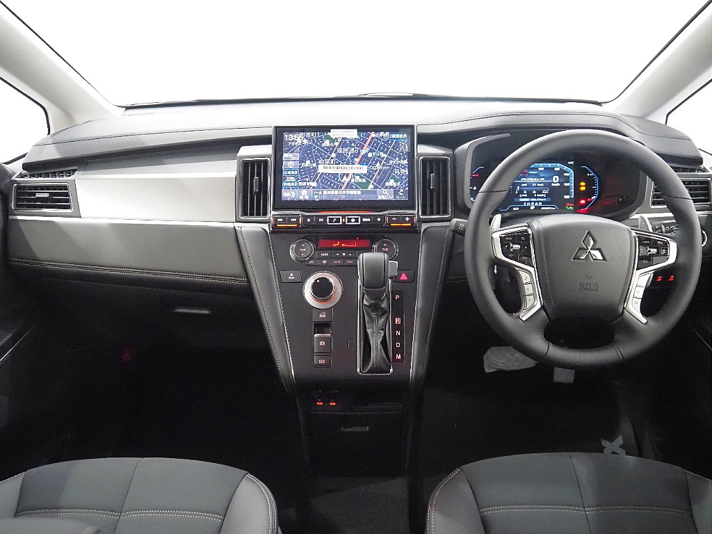 【新車/MCチェンジモデルデリカ/ディーゼル/4WD】リフトアップカスタムにて完成♪【全国納車可能】