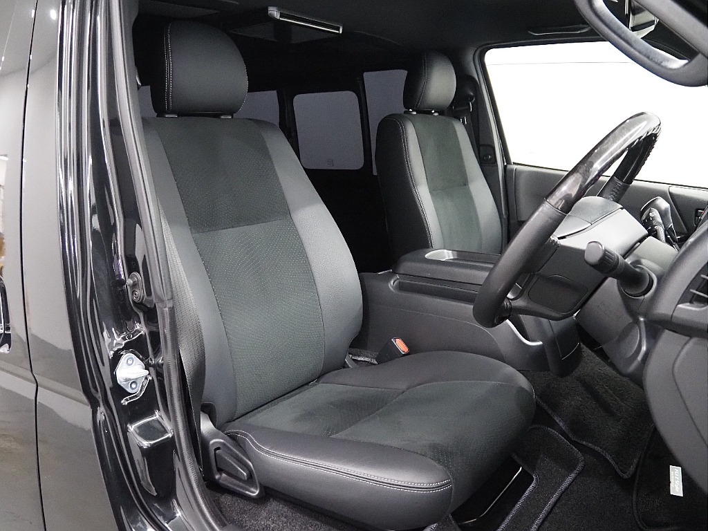 【R2年式/ディーゼル4WD/ハイエースバン/DARKPRIMEⅡ/Ver4】内外装FLEXカスタム