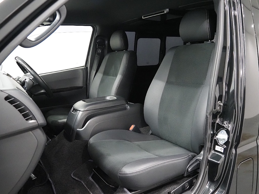 【R2年式/ディーゼル4WD/ハイエースバン/DARKPRIMEⅡ/Ver4】内外装FLEXカスタム