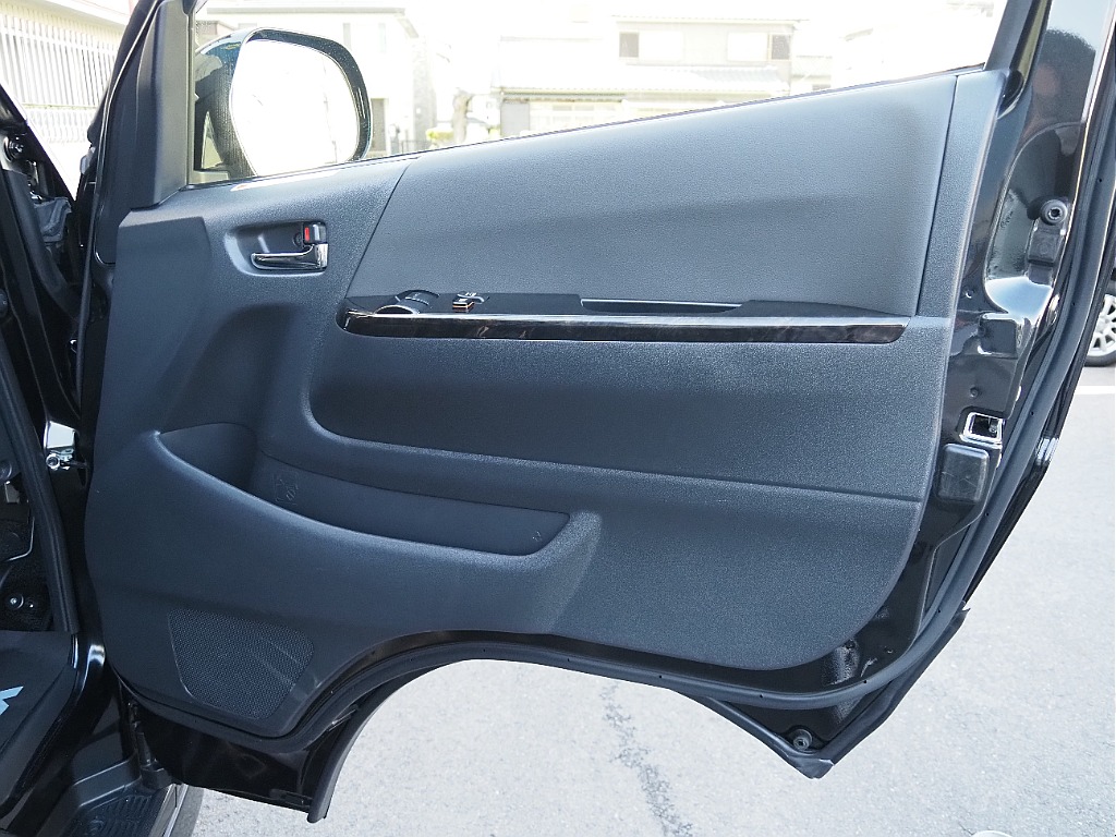 【R2年式/ディーゼル4WD/ハイエースバン/DARKPRIMEⅡ/Ver4】内外装FLEXカスタム