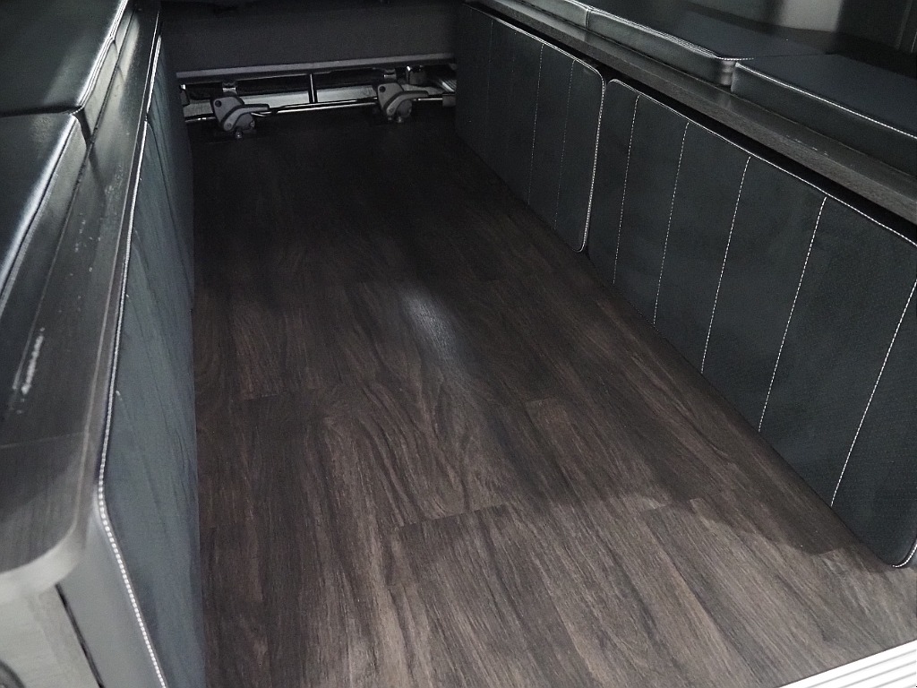 【R2年式/ディーゼル4WD/ハイエースバン/DARKPRIMEⅡ/Ver4】内外装FLEXカスタム