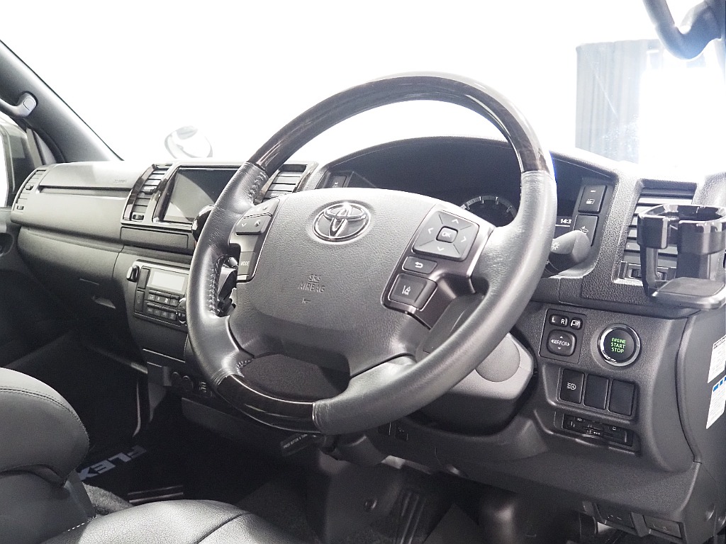 【7型/ワンオーナー/DARKPRIMEⅡディーゼル4WD】跳ね上げベットキット＆フローリング施工♪【全国納車可能】