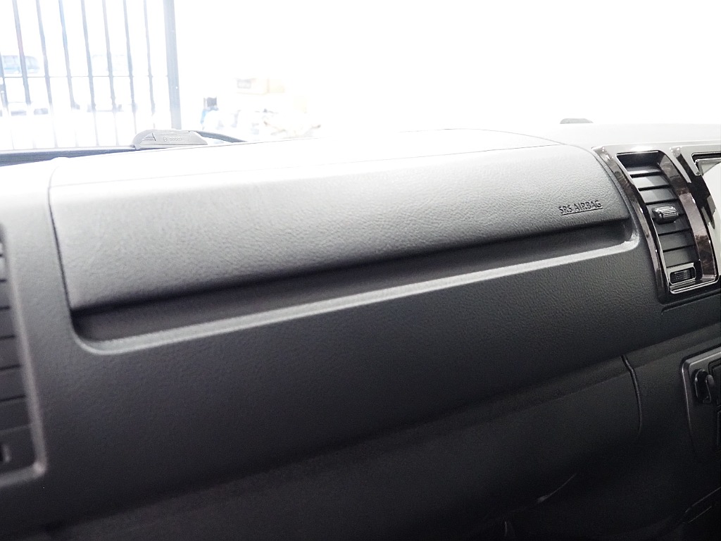 【7型/ワンオーナー/DARKPRIMEⅡディーゼル4WD】跳ね上げベットキット＆フローリング施工♪【全国納車可能】