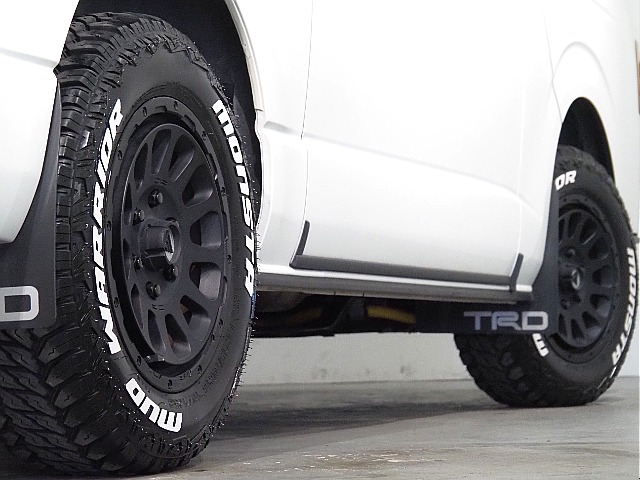 【7型/ワンオーナー/DARKPRIMEⅡディーゼル4WD】跳ね上げベットキット＆フローリング施工♪【全国納車可能】