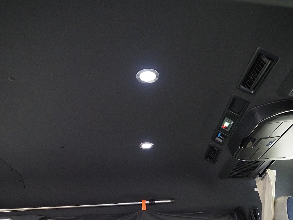 【H31年式/ワイドバンガソリン4WD/2.7Lガソリン/両側小窓付き】贅沢装備もりだくさん♪【全国納車可能】