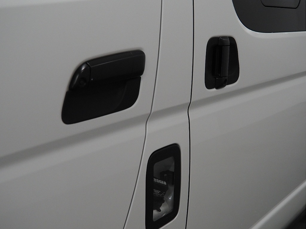 【H31年式/ワイドバンガソリン4WD/2.7Lガソリン/両側小窓付き】贅沢装備もりだくさん♪【全国納車可能】