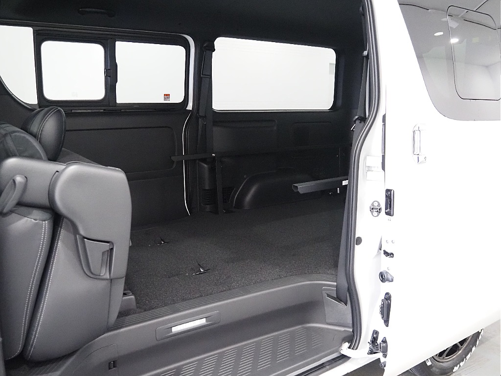 【R8年式/ハイエースバン/ガソリン2WD/DARKPRIMEⅡ】FLEXオリジナルパーツ多数！【全国納車可能】