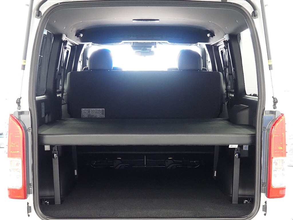 【R8年式/ハイエースバン/ガソリン2WD/DARKPRIMEⅡ】FLEXオリジナルパーツ多数！【全国納車可能】