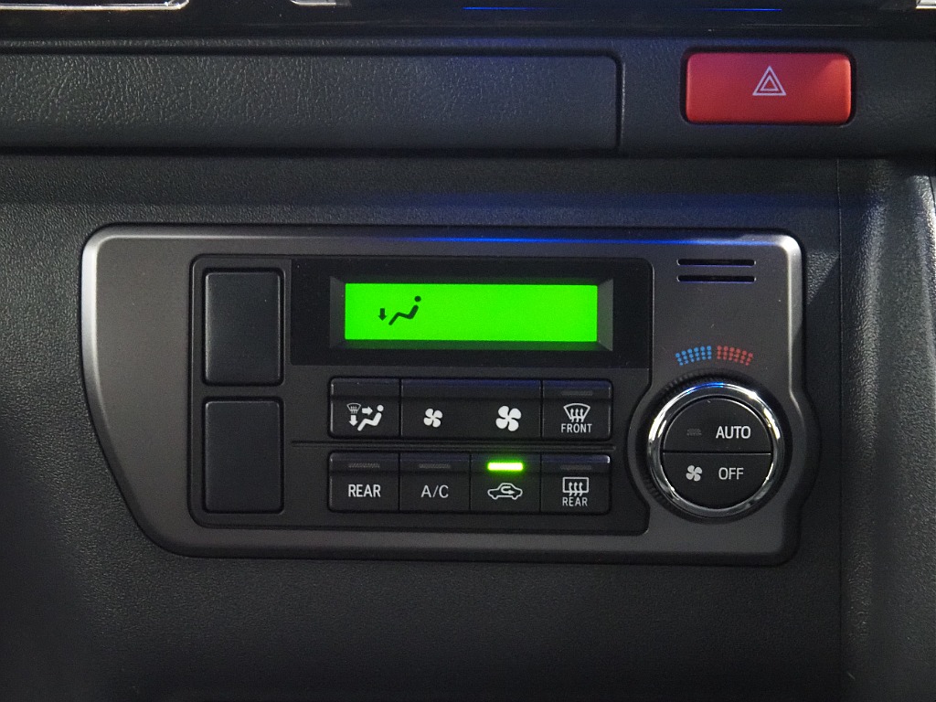 【R8年式/ハイエースバン/ガソリン2WD/DARKPRIMEⅡ】FLEXオリジナルパーツ多数！【全国納車可能】