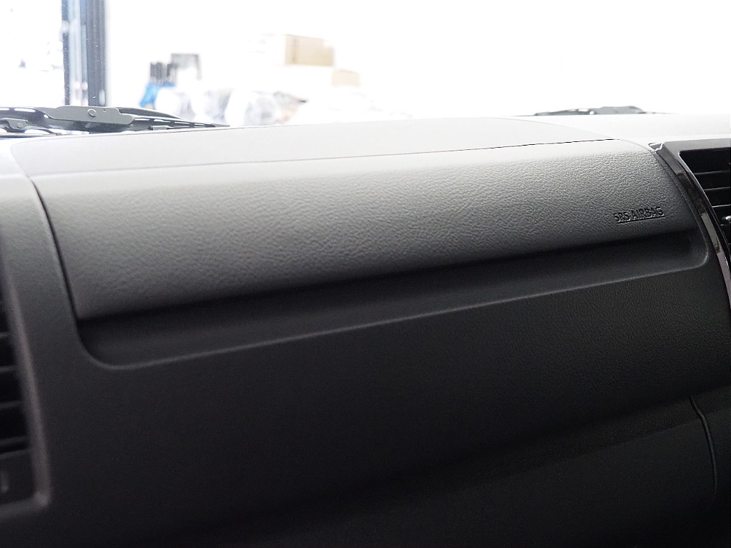 【R8年式/ハイエースバン/ガソリン2WD/DARKPRIMEⅡ】FLEXオリジナルパーツ多数！【全国納車可能】