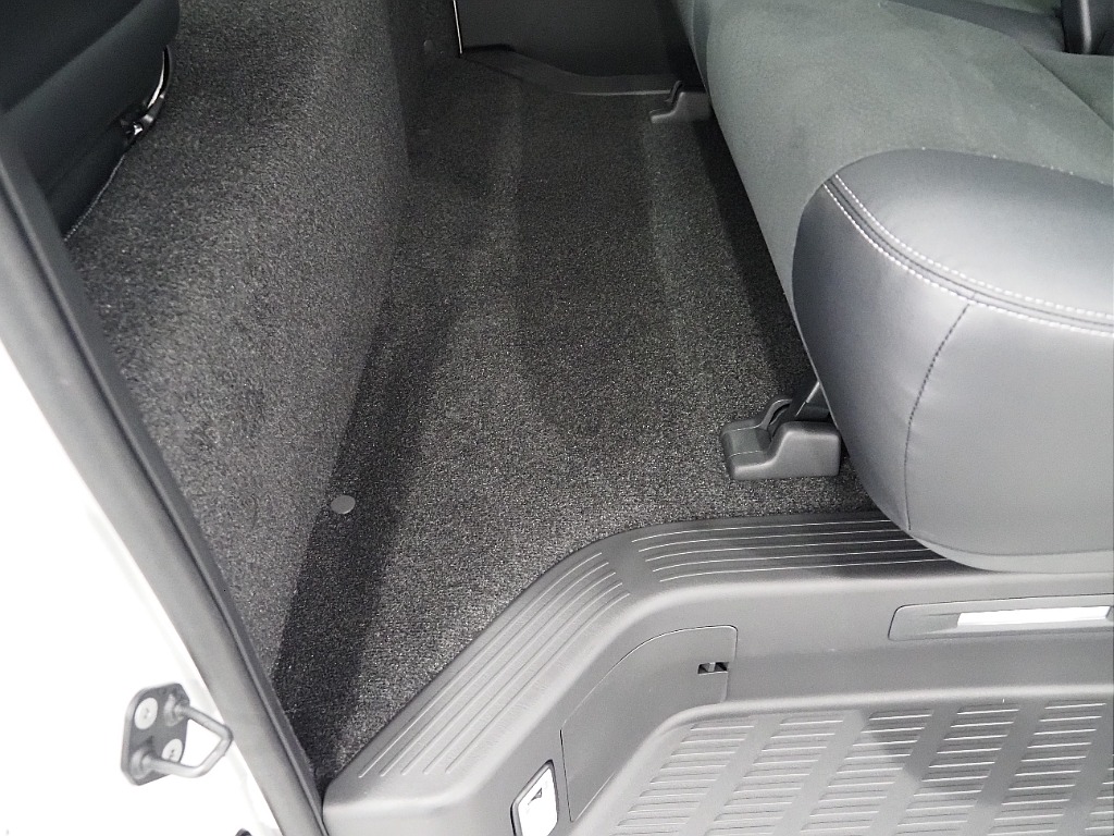 【R8年式/ハイエースバン/ガソリン2WD/DARKPRIMEⅡ】FLEXオリジナルパーツ多数！【全国納車可能】