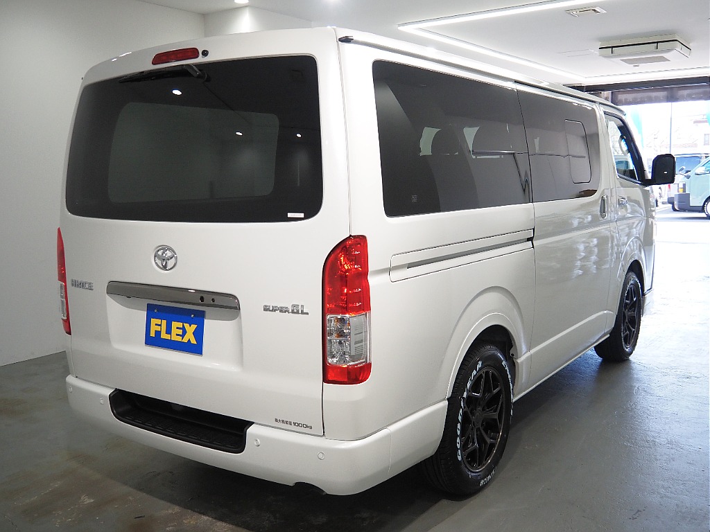 【R8年式/ハイエースバン/ガソリン2WD/DARKPRIMEⅡ】FLEXオリジナルパーツ多数！【全国納車可能】