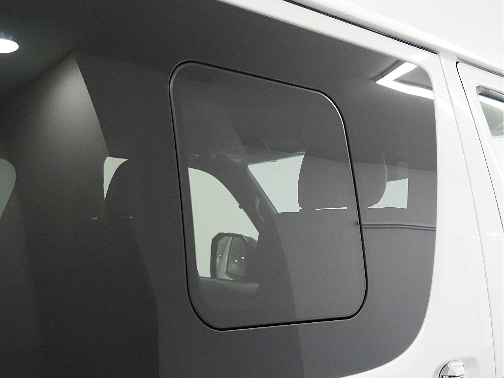 【R8年式/ハイエースバン/ガソリン2WD/DARKPRIMEⅡ】FLEXオリジナルパーツ多数！【全国納車可能】