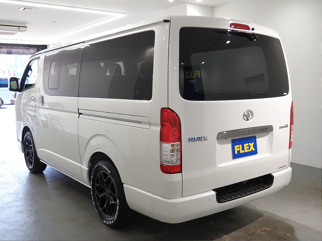 【R8年式/ハイエースバン/ガソリン2WD/DARKPRIMEⅡ】FLEXオリジナルパーツ多数！【全国納車可能】