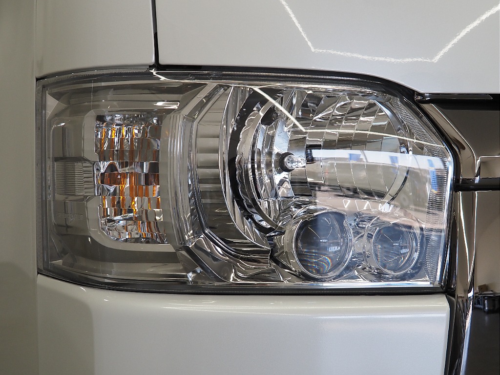 【R8年式/ハイエースバン/ガソリン2WD/DARKPRIMEⅡ】FLEXオリジナルパーツ多数！【全国納車可能】